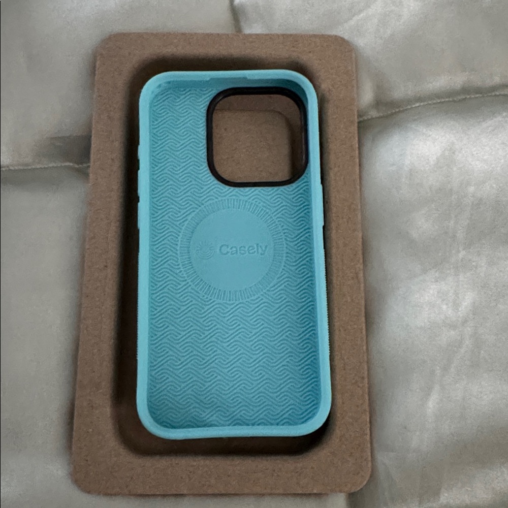 Casely Bold Aquamarine IPhone 15 Pro Case - Picture 3 of 5